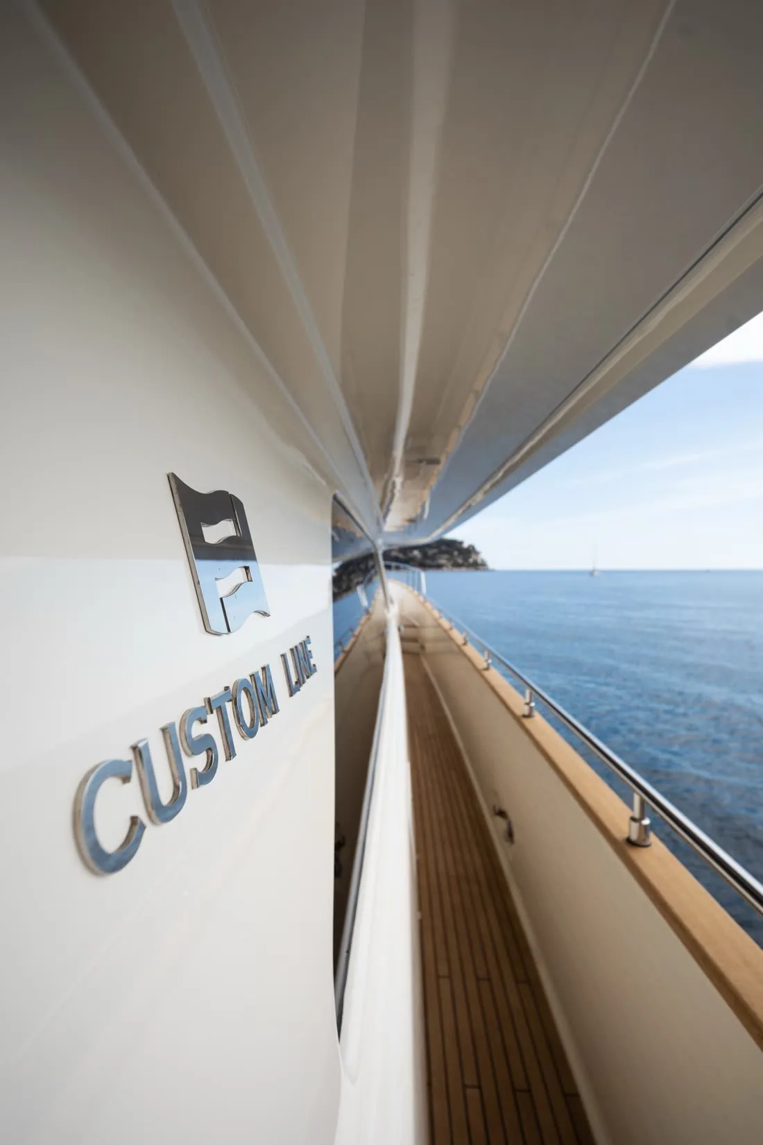 Custom Line hull detail underway