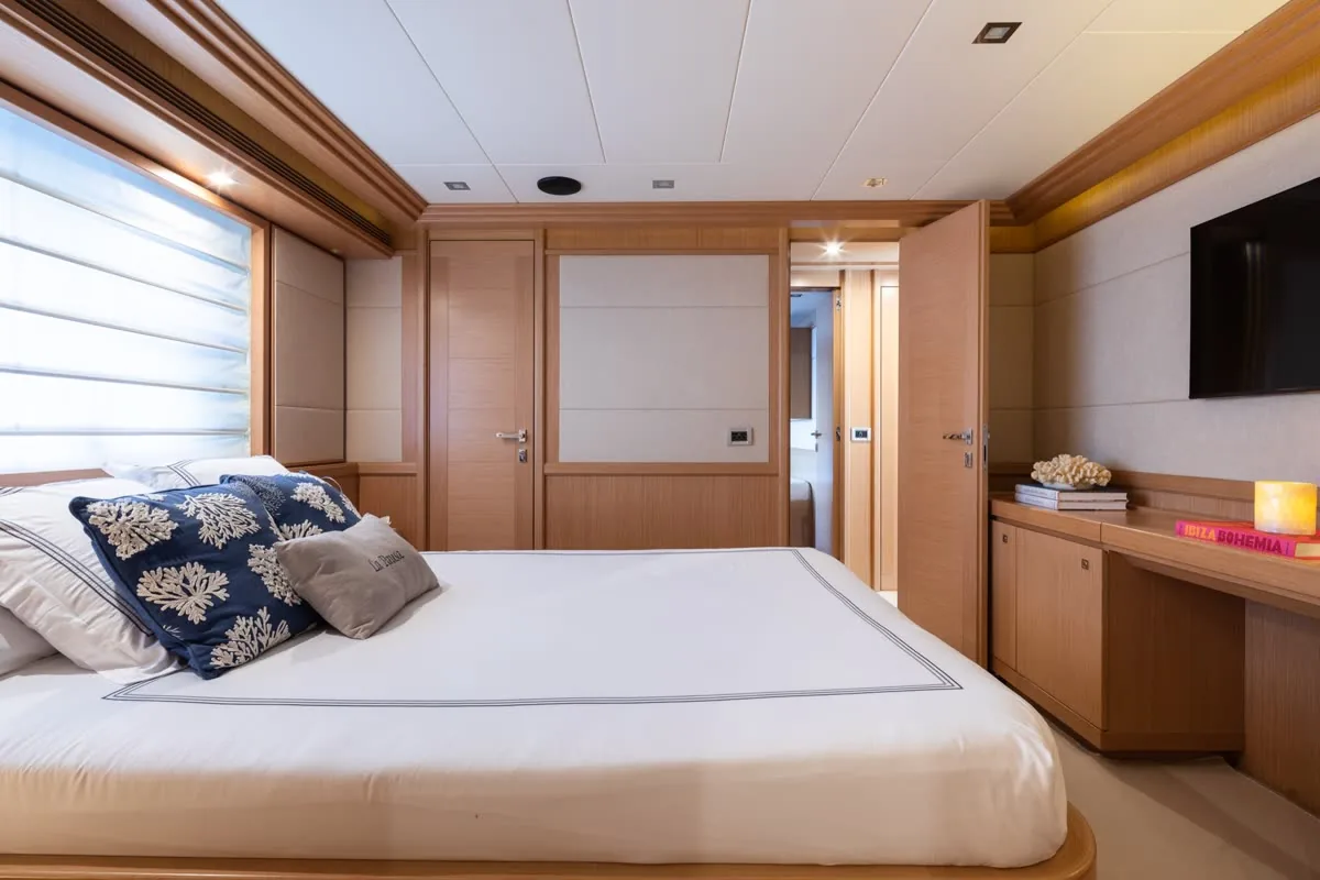 VIP Cabin aboard La Pausa