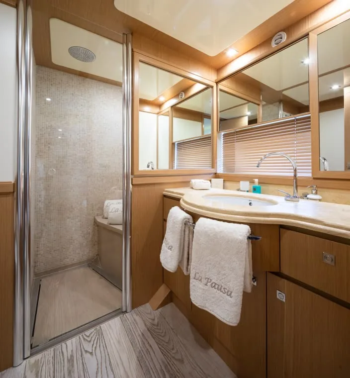 En-suite detail